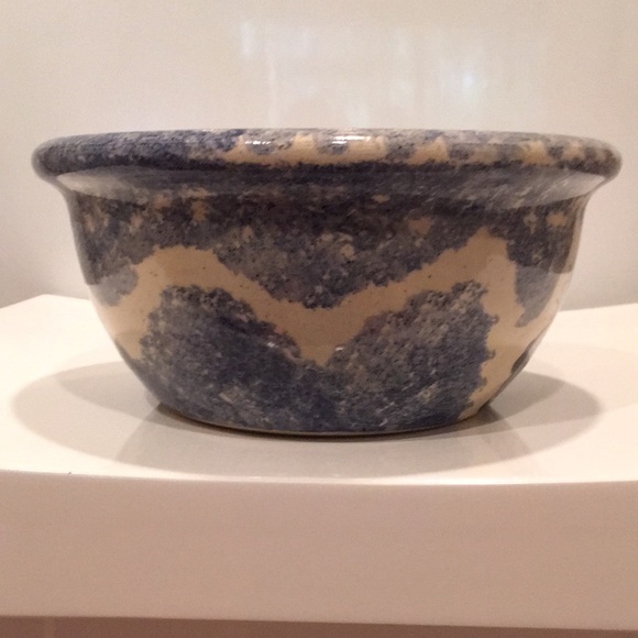 Pottery Mixing Bowl - Picture 10 of 12